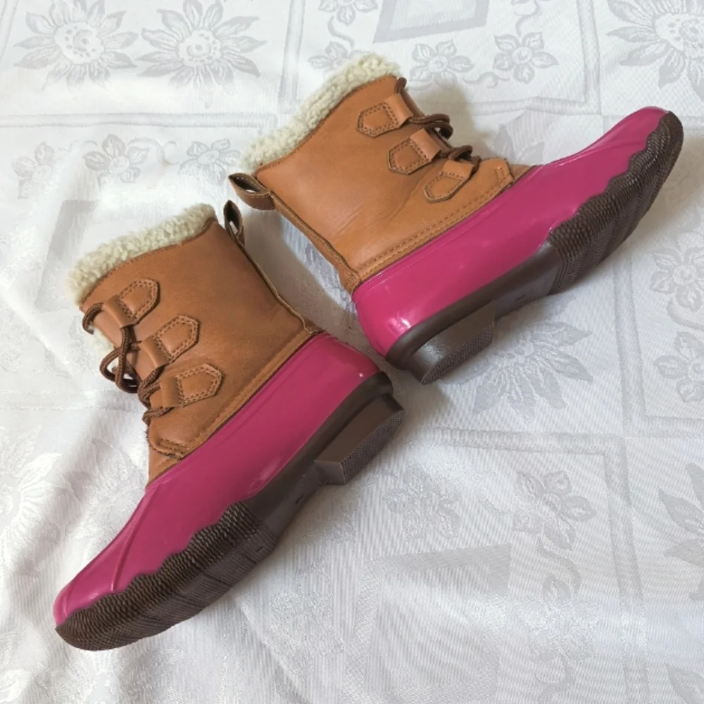 Adrienne Vittadini Gavin-03K Girls Size 2 Lace Up Sherpa Collar Duck Boots Pink